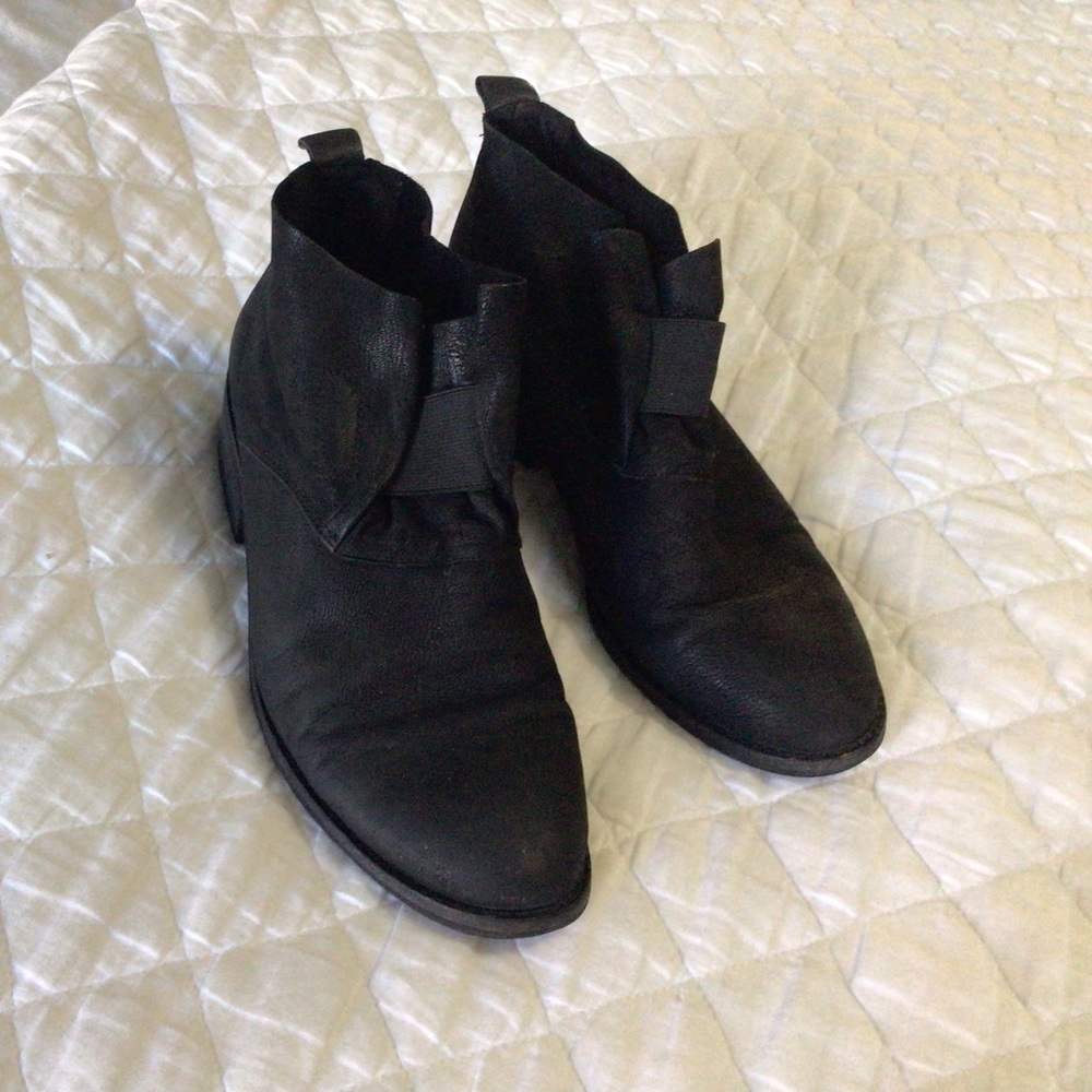Eileen Fisher Boots Bootie Ankle Soul Desert Leather Nubuck Distressed Black